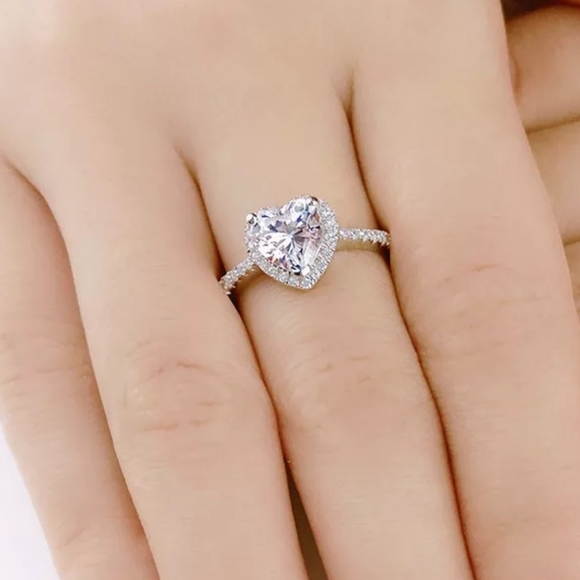 Stunning Sterling Silver 925 Heart ❤️ Ring - Picture 5 of 7